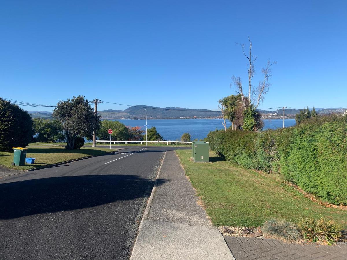 Lake View Family Lodge Up Tp 14 People Rotorua Ngoại thất bức ảnh